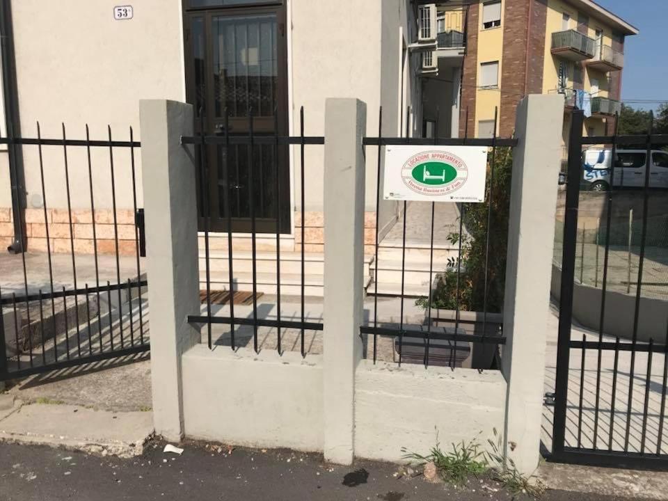 Appartamento Affitti Brevi Verona Colors/G.B. Rossi Friendly Zewnętrze zdjęcie